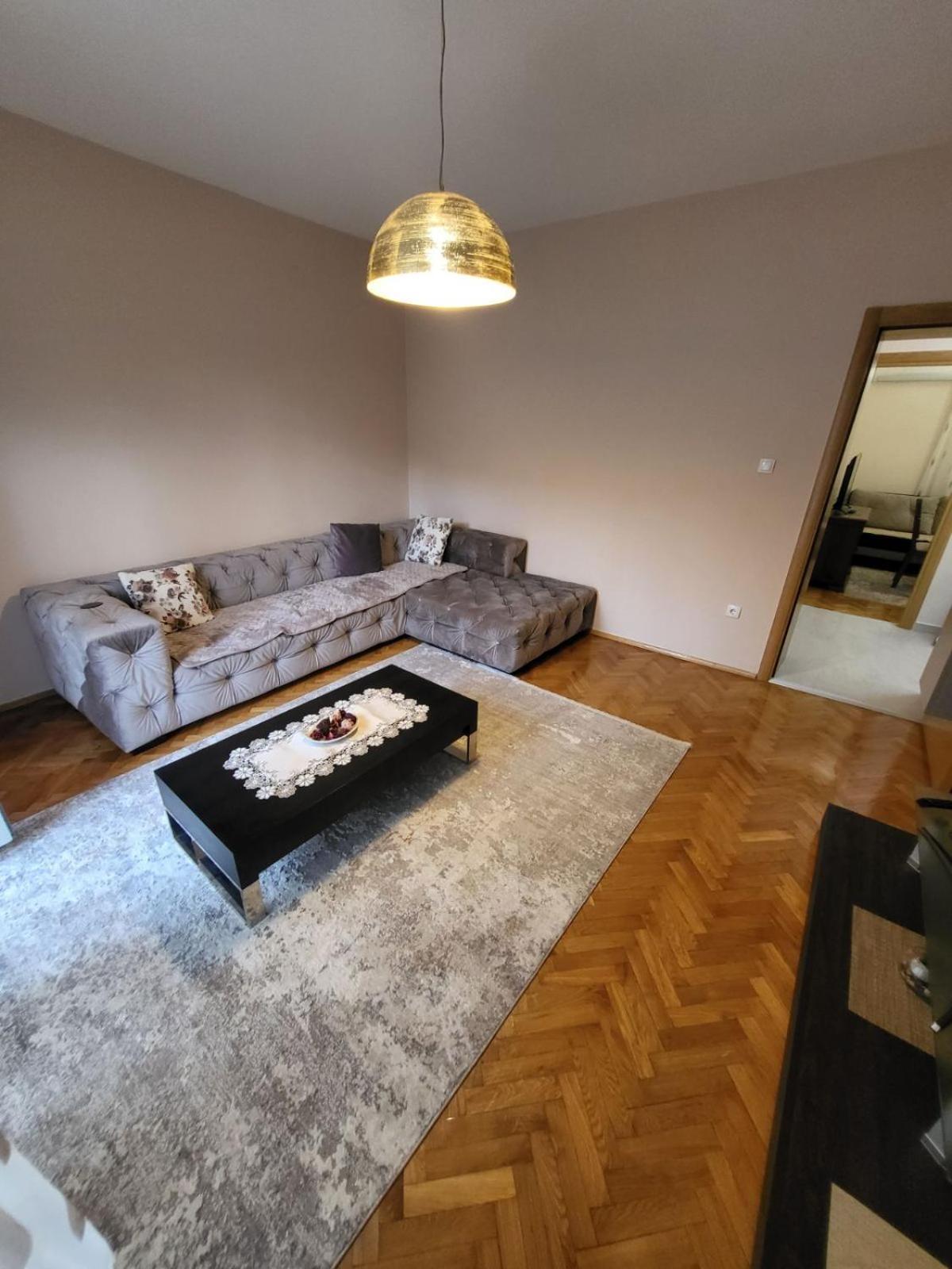 Apartment Centre